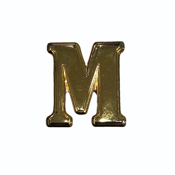 VINTAGE GOLD TONE "M" BLOCK LETTER BROOCH - Picture 4 of 14